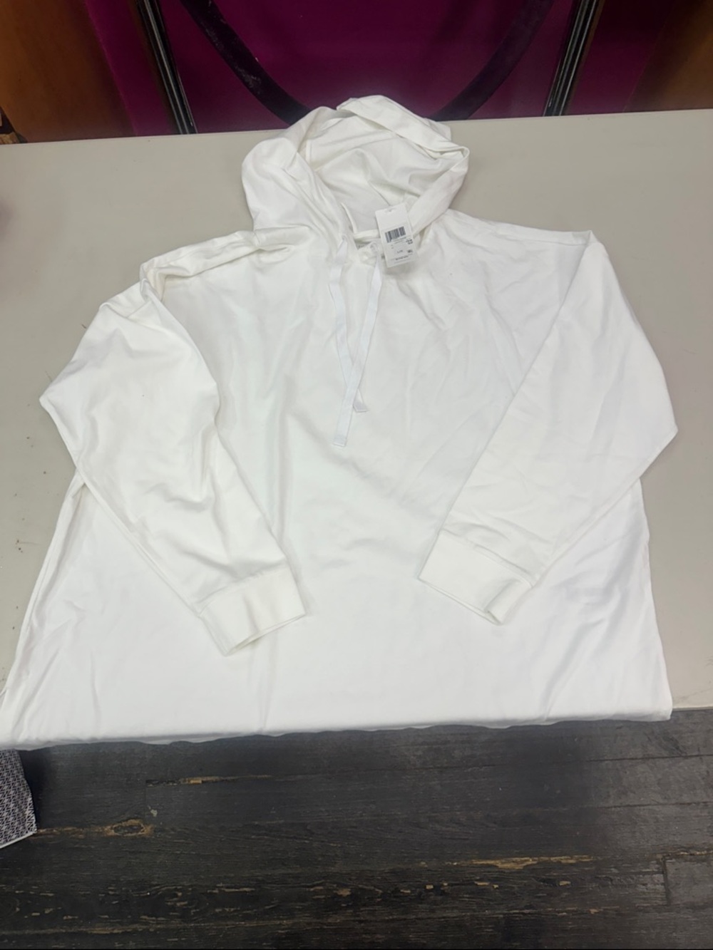 White Pullover Hoodie - Classic Casual NWT Women’s L